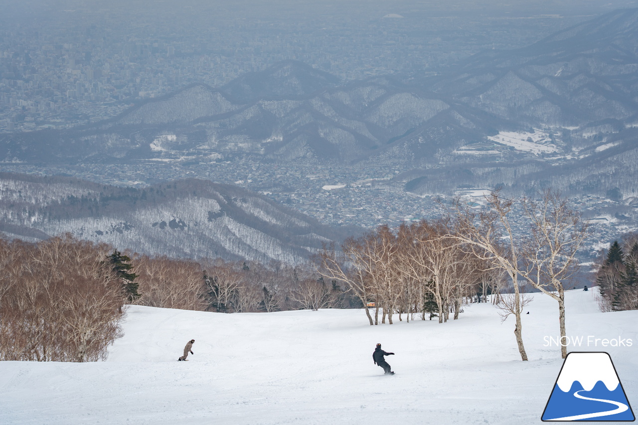 サッポロテイネ｜山頂積雪 285cm！絶好の春コンディションのゲレンデは、『アルペンスキー大会』『モーグル大会』『テイネ雪山祭り』『北海道米そり選手権2026』で大盛り上がり～(^^)v